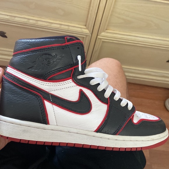 Air Jordan 1 High OG Bloodlines